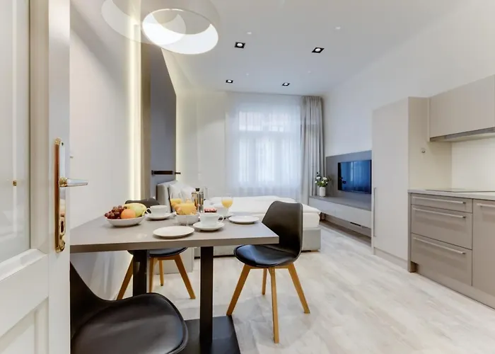 Lampi Hotel 2*