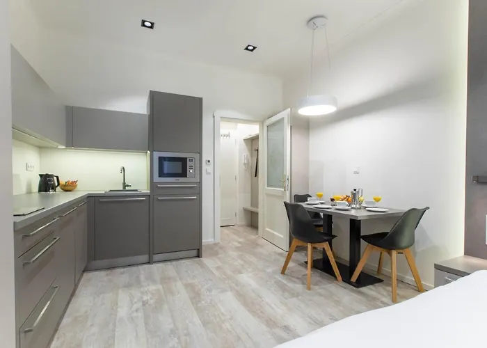 Lampi Hotel