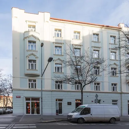 Hotell Lampi Prag